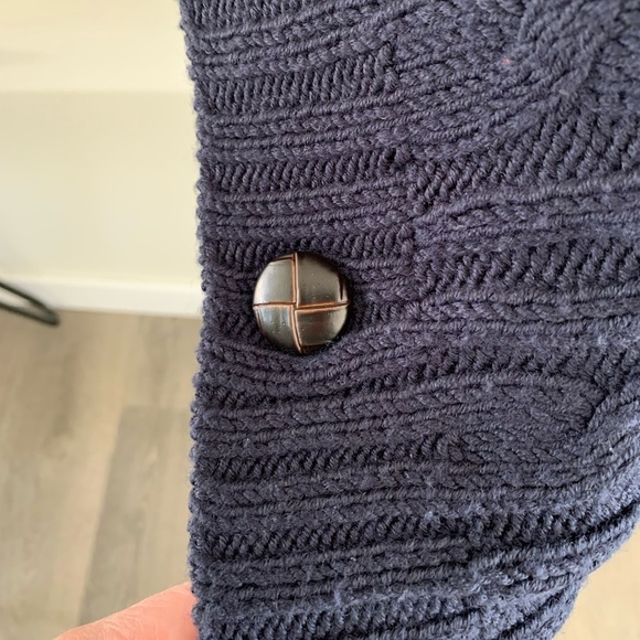 GAP Navy Cable-Knit Sweater Poncho - Picture 4 of 5